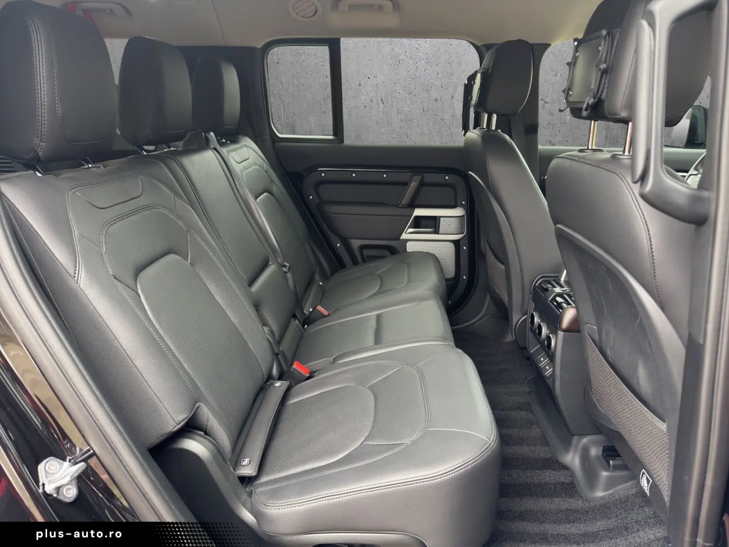 LAND ROVER Defender 130 D300 AWD SE 22Zoll