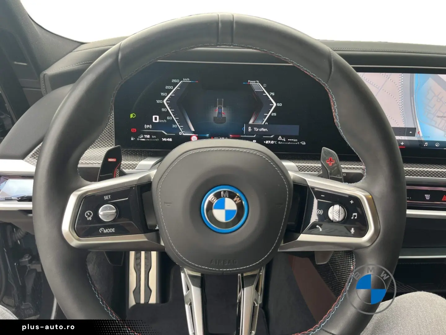 BMW M760e xDrive_Pano_Sky_Executive_Lounge