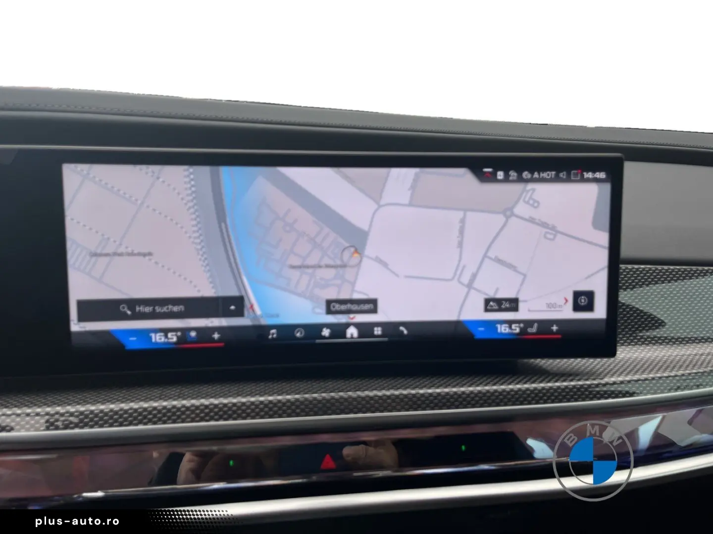 BMW M760e xDrive_Pano_Sky_Executive_Lounge