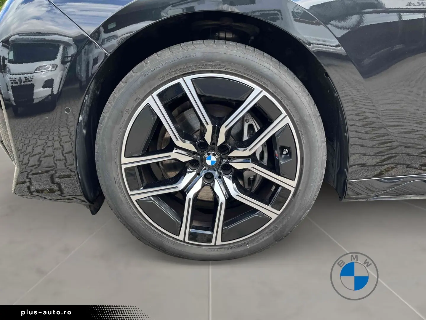 BMW 740d xDrive M Sport_Pano_Massage