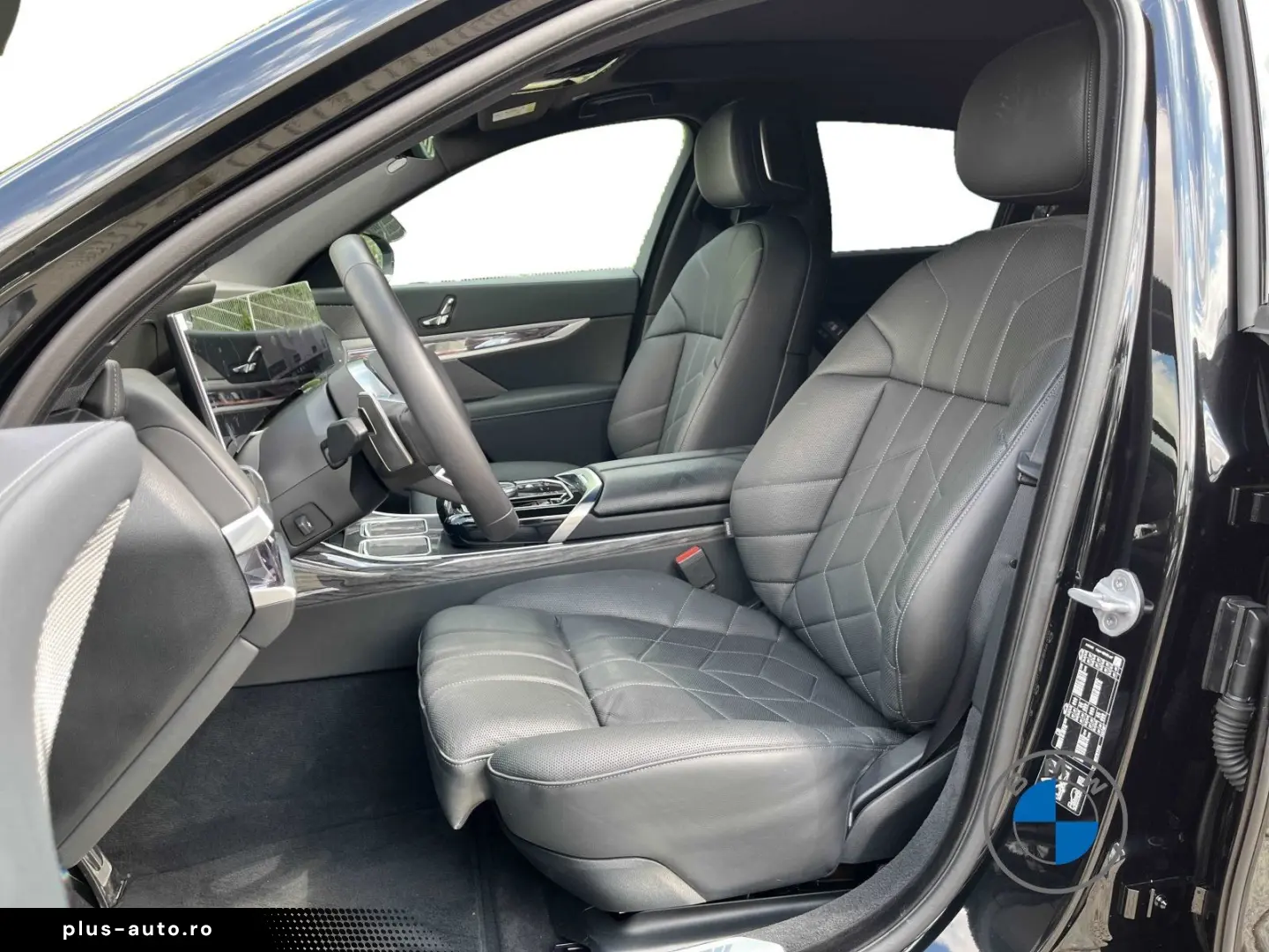 BMW 740d xDrive M Sport_Pano_Massage