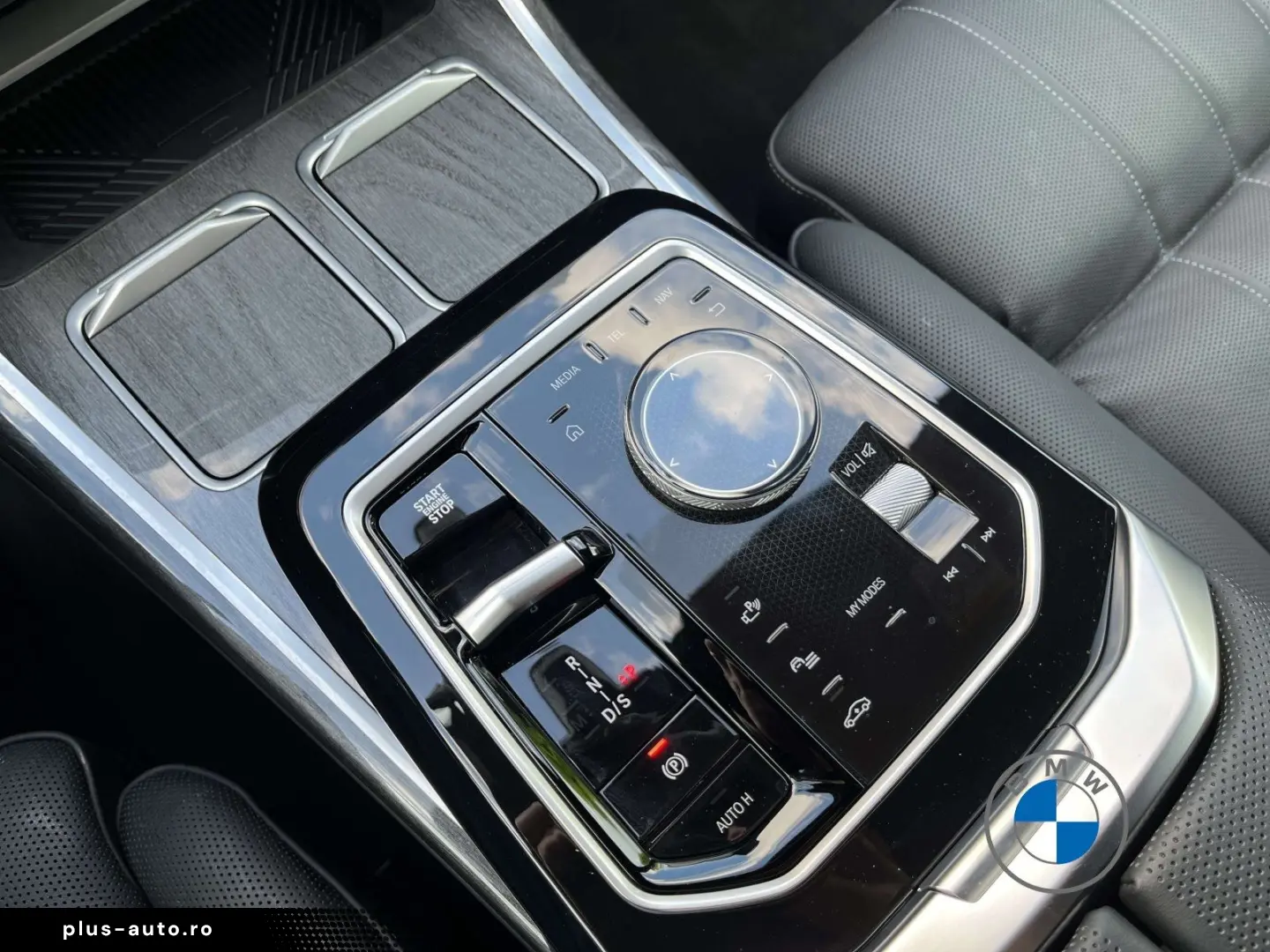 BMW 740d xDrive M Sport_Pano_Massage