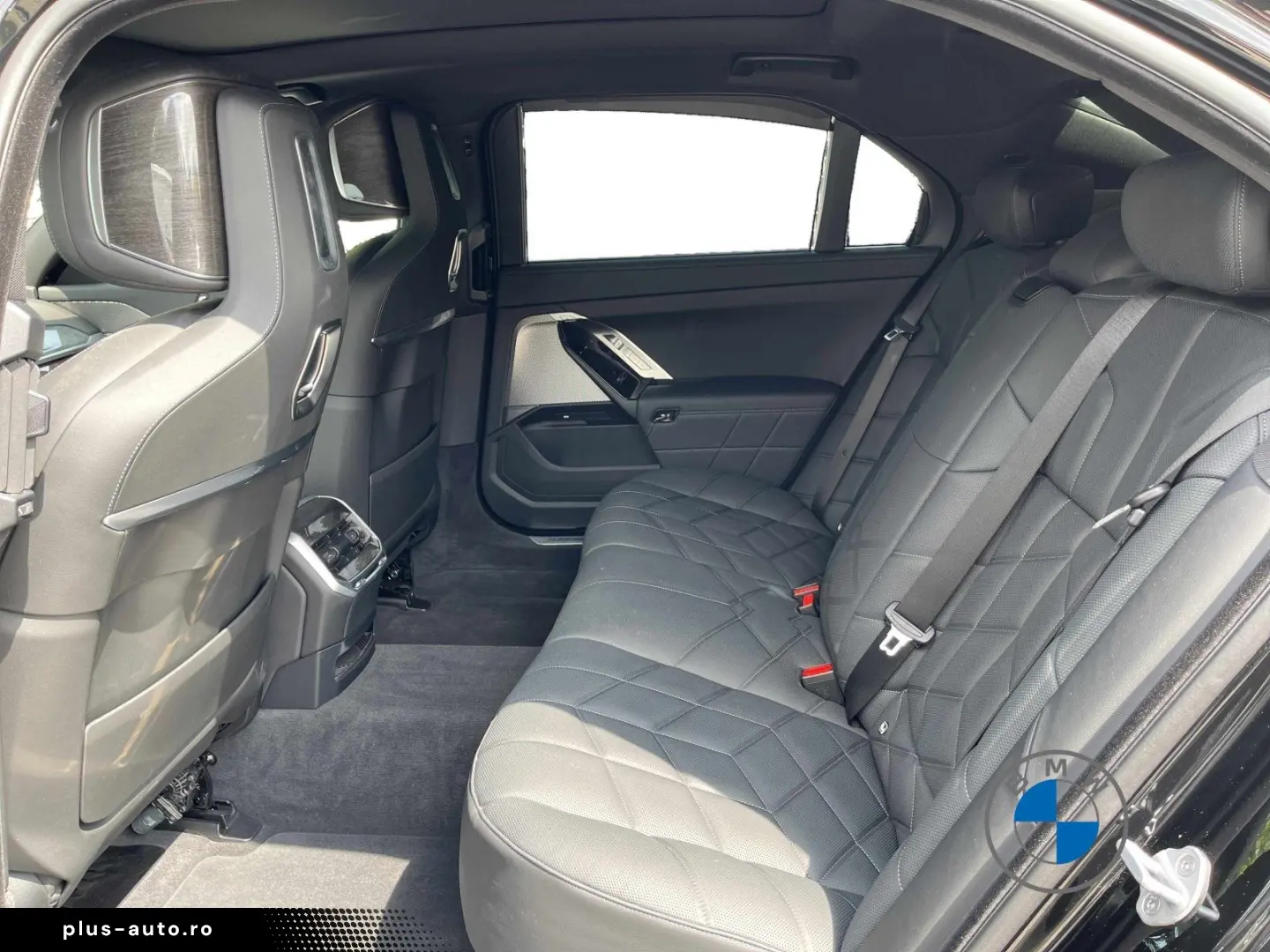 BMW 740d xDrive M Sport_Pano_Massage