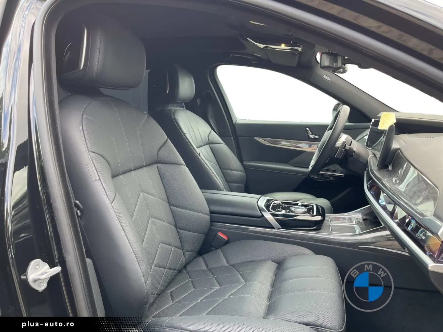 BMW 740d xDrive M Sport_Pano_Massage