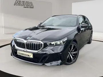 BMW 540d xDrive M Sport Touring_20 _Pano_B&W