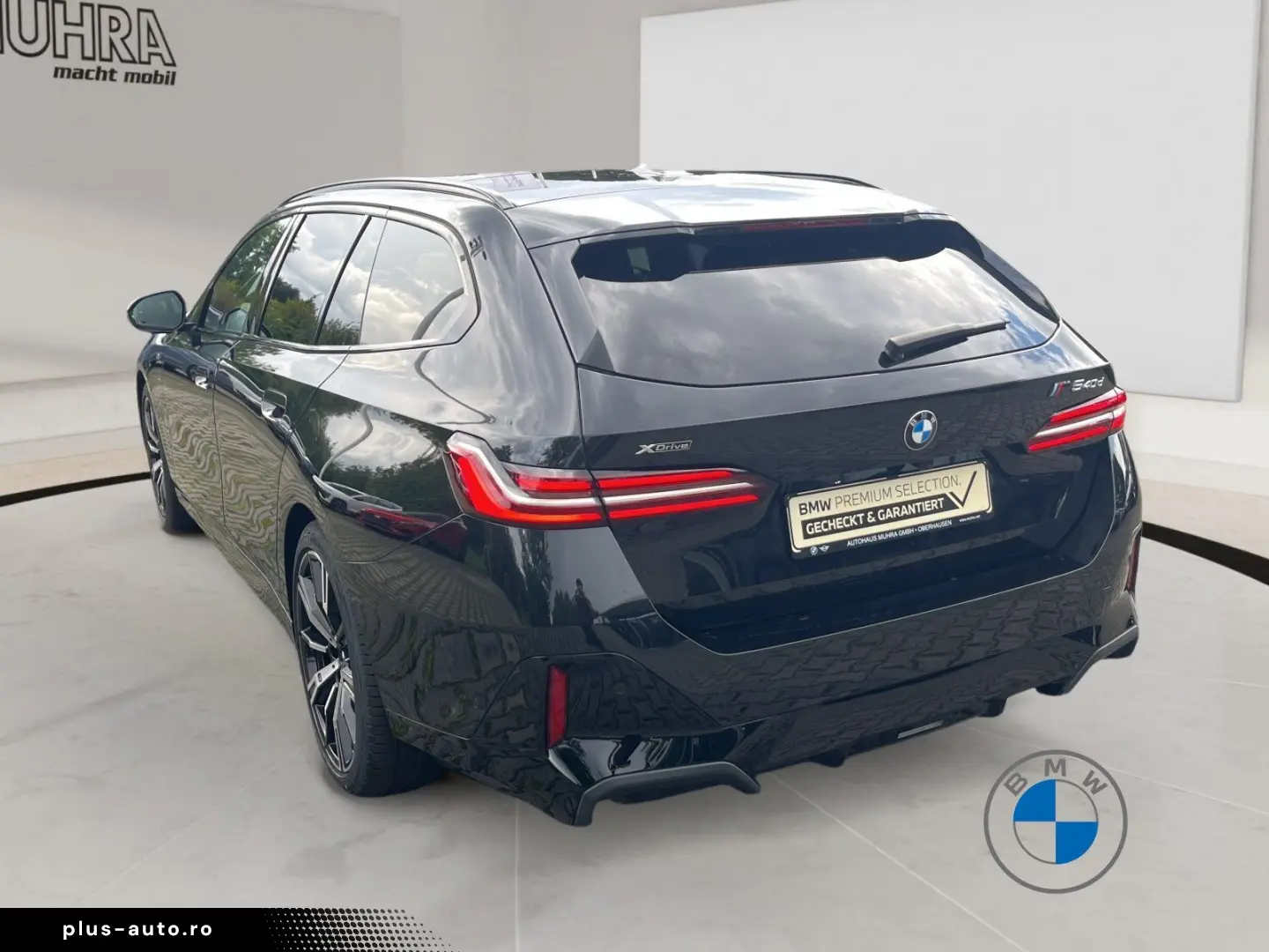 BMW 540d xDrive M Sport Touring_20 _Pano_B&W