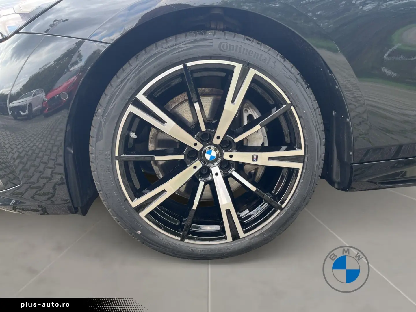 BMW 540d xDrive M Sport Touring_20 _Pano_B&W
