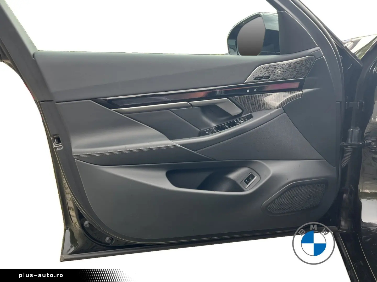 BMW 540d xDrive M Sport Touring_20 _Pano_B&W