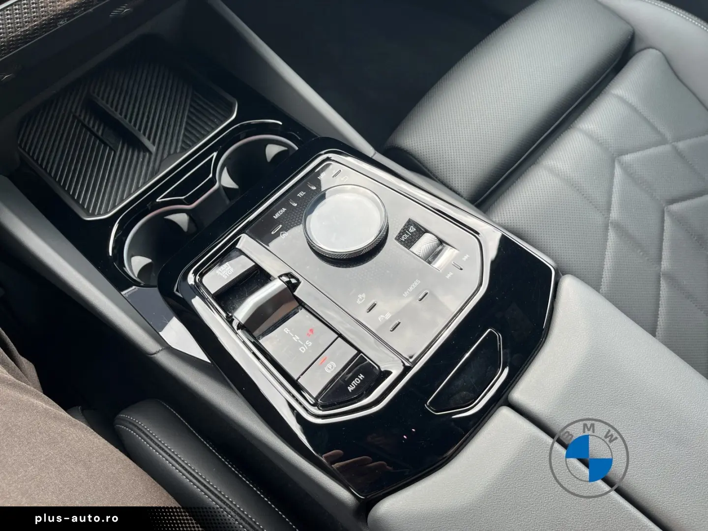 BMW 540d xDrive M Sport Touring_20 _Pano_B&W