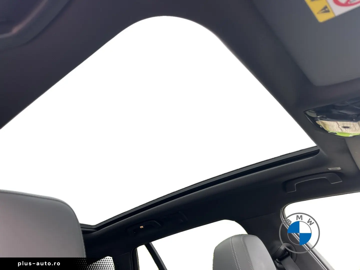 BMW 540d xDrive M Sport Touring_20 _Pano_B&W