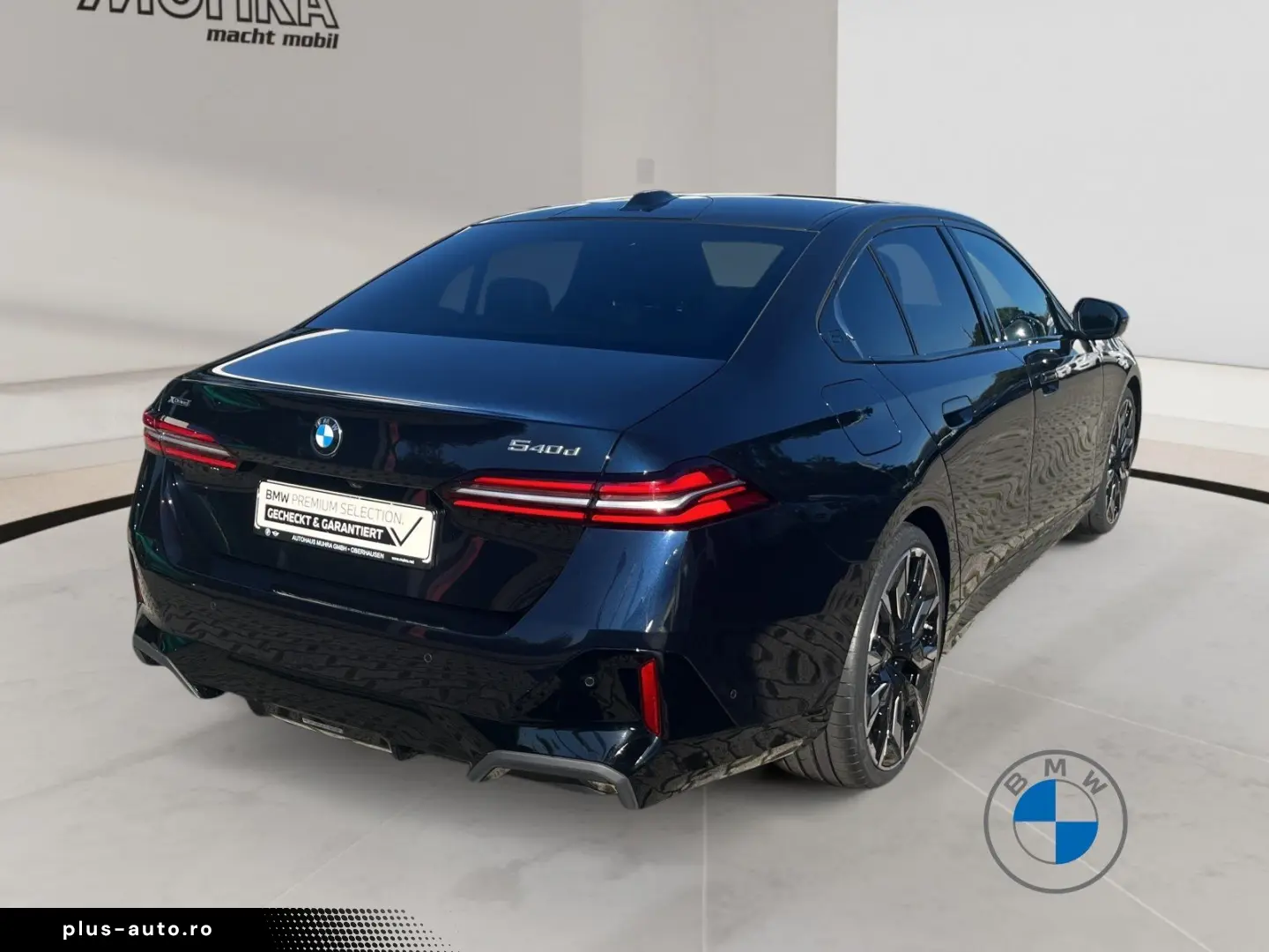 BMW 540d xDrive Limousine M Sport 21 _Pano_B&W