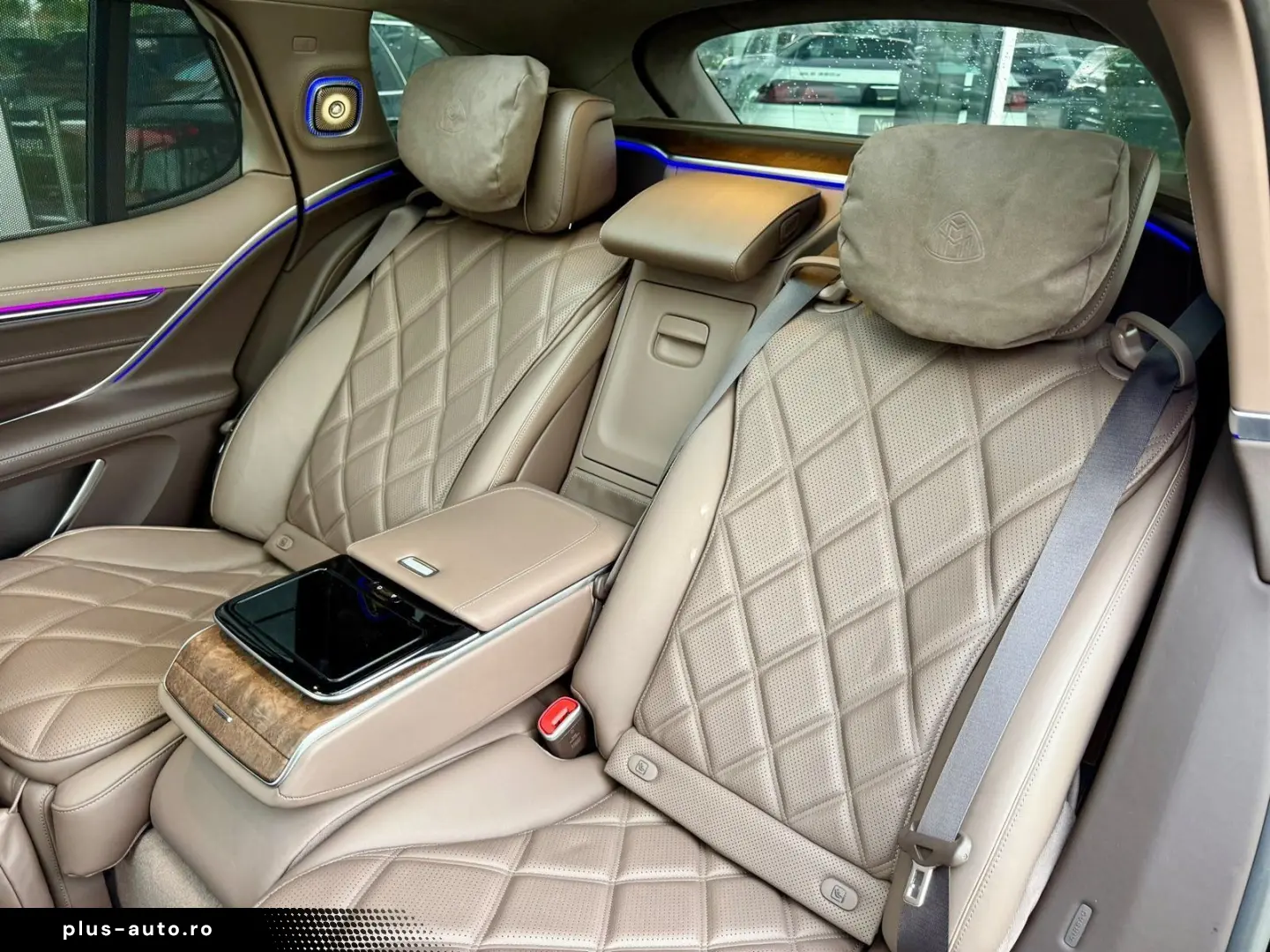 MERCEDES-BENZ EQS680 Maybach_Massage