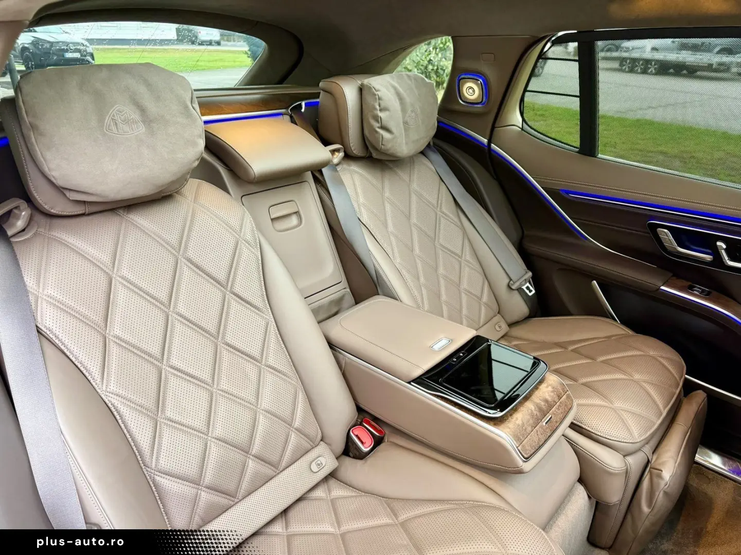 MERCEDES-BENZ EQS680 Maybach_Massage