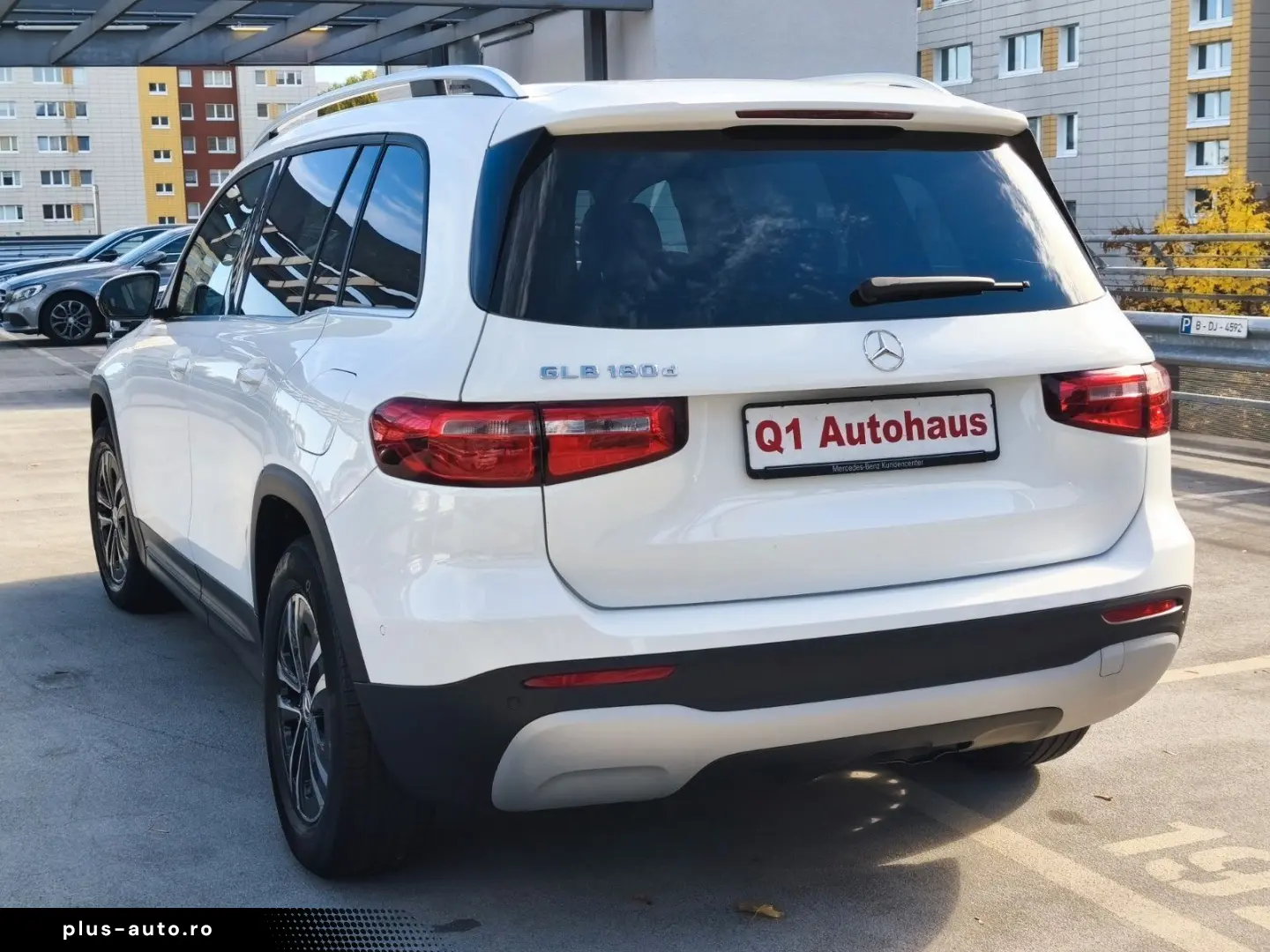 MERCEDES-BENZ GLB 180d VOLL SHZ RFK DAB TEMP AHK SMARTPHO