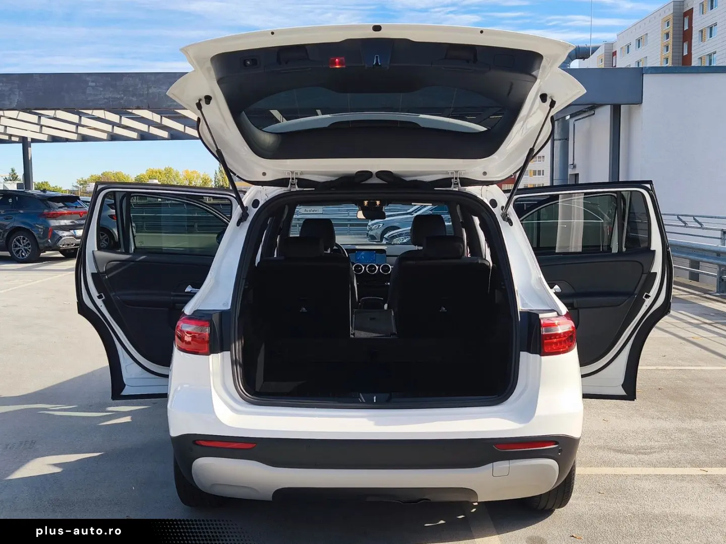 MERCEDES-BENZ GLB 180d VOLL SHZ RFK DAB TEMP AHK SMARTPHO