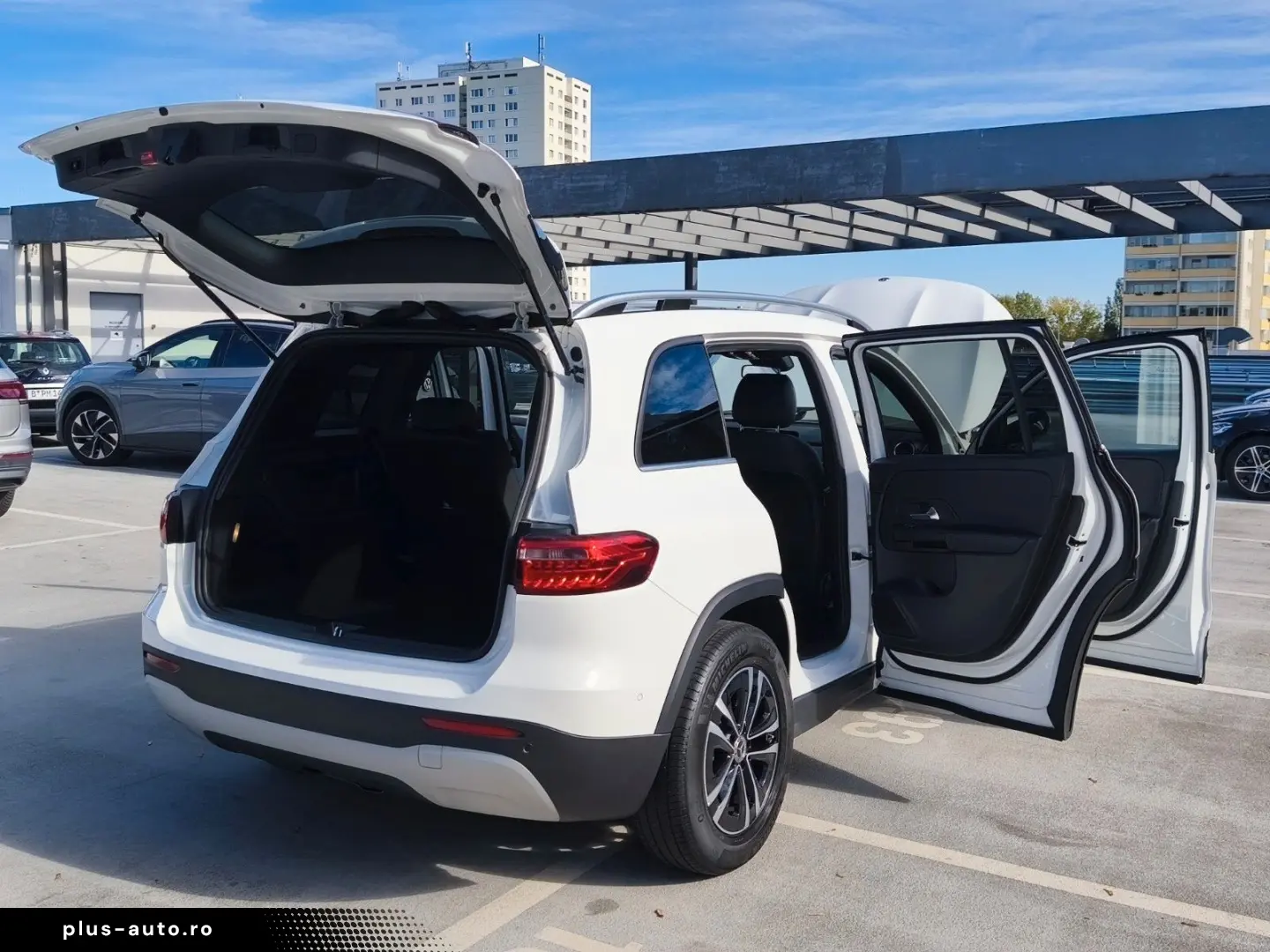 MERCEDES-BENZ GLB 180d VOLL SHZ RFK DAB TEMP AHK SMARTPHO