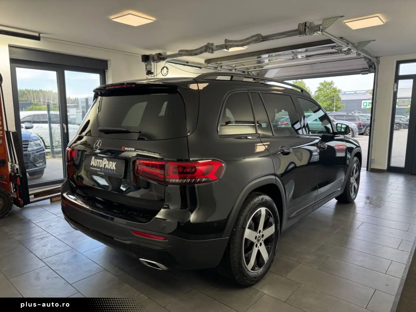 MERCEDES-BENZ GLB 180d  Progressive Head-Up AHK