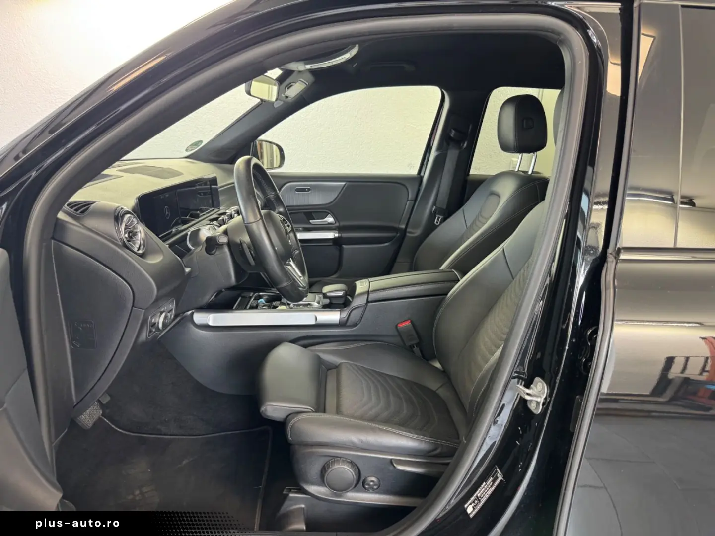MERCEDES-BENZ GLB 180d  Progressive Head-Up AHK