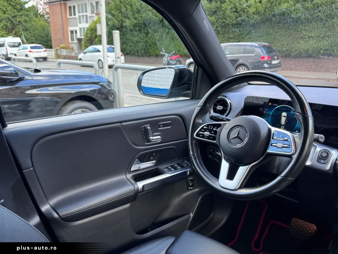 MERCEDES-BENZ GLB 200d NIGHT-PAKET VOLL-LEDER NAVI KAMERA