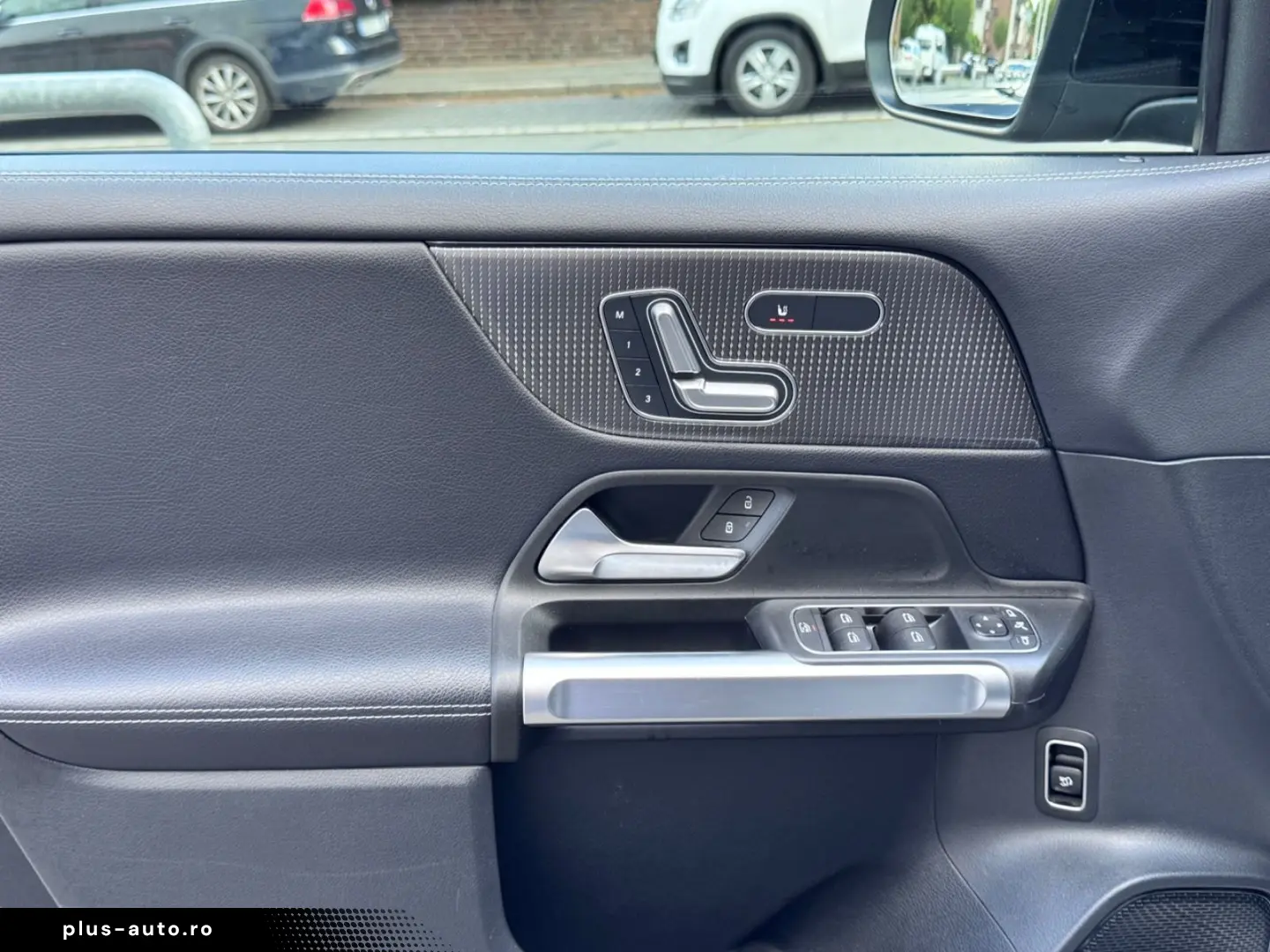 MERCEDES-BENZ GLB 200d NIGHT-PAKET VOLL-LEDER NAVI KAMERA