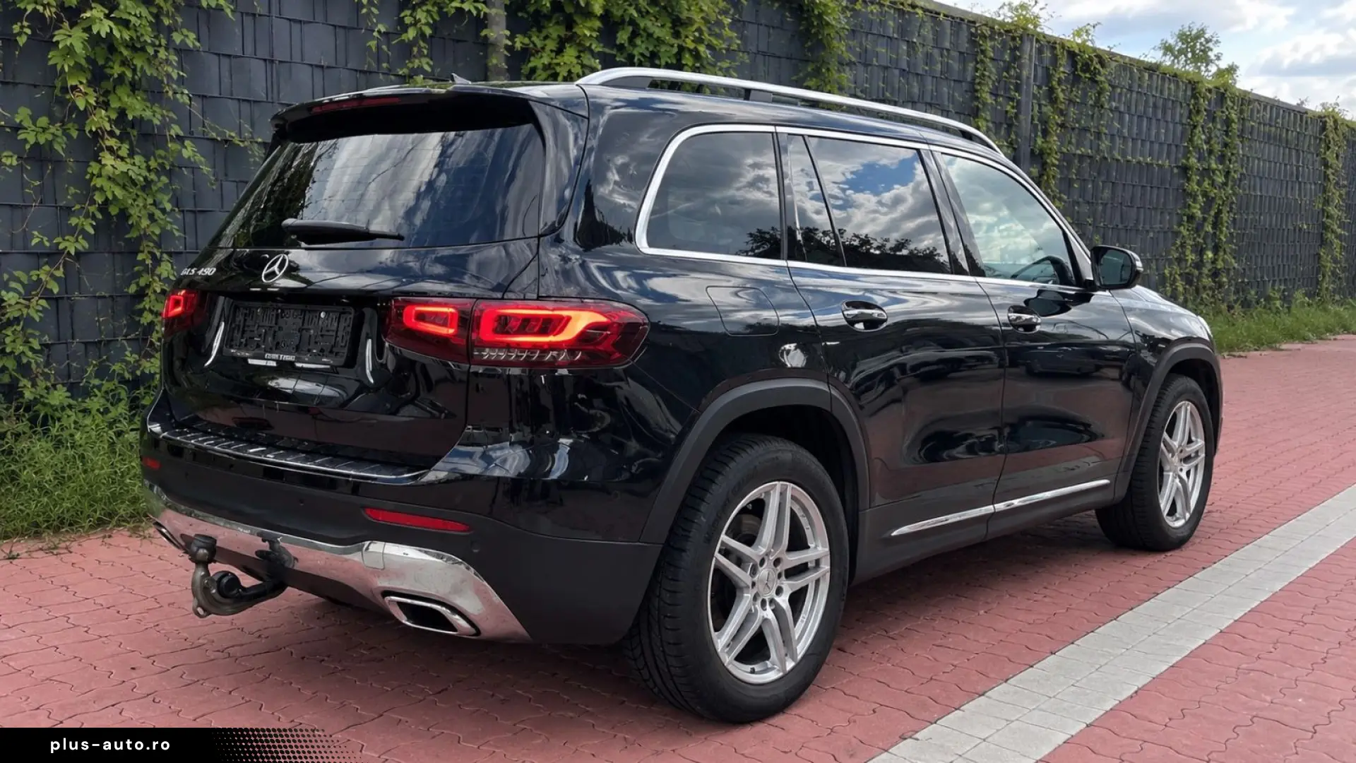 MERCEDES-BENZ GLB 220 D 7-Sitzer Pano LED AHK