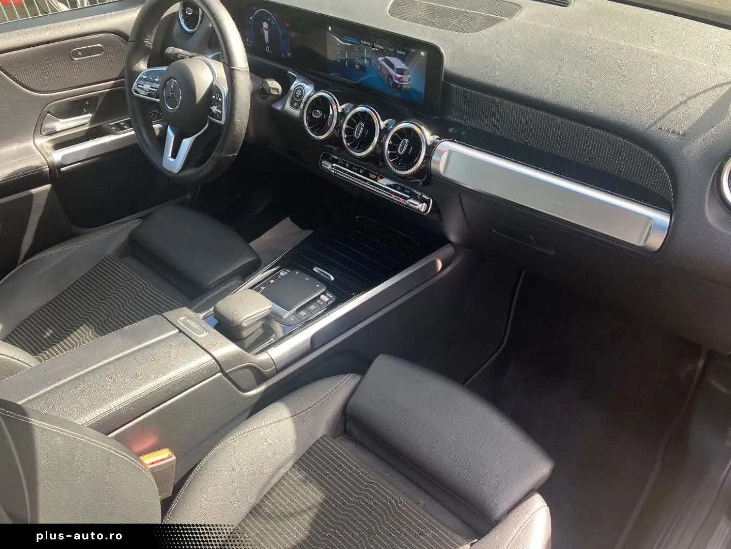 MERCEDES-BENZ GLB 220 D 7-Sitzer Pano LED AHK