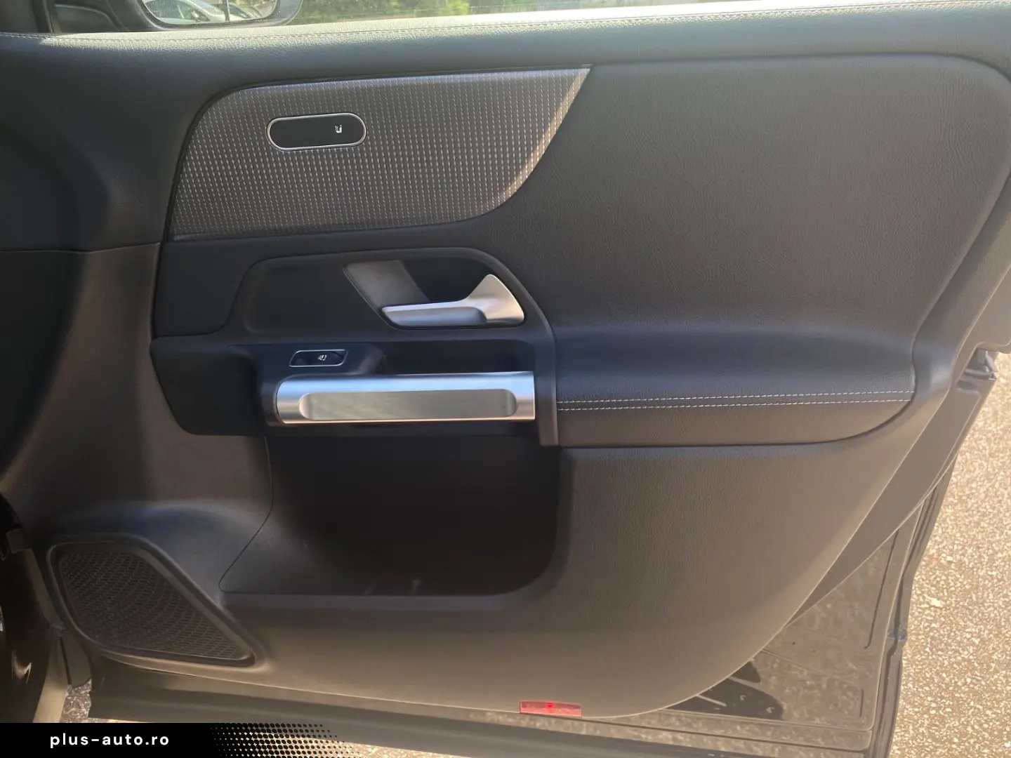 MERCEDES-BENZ GLB 220 D 7-Sitzer Pano LED AHK