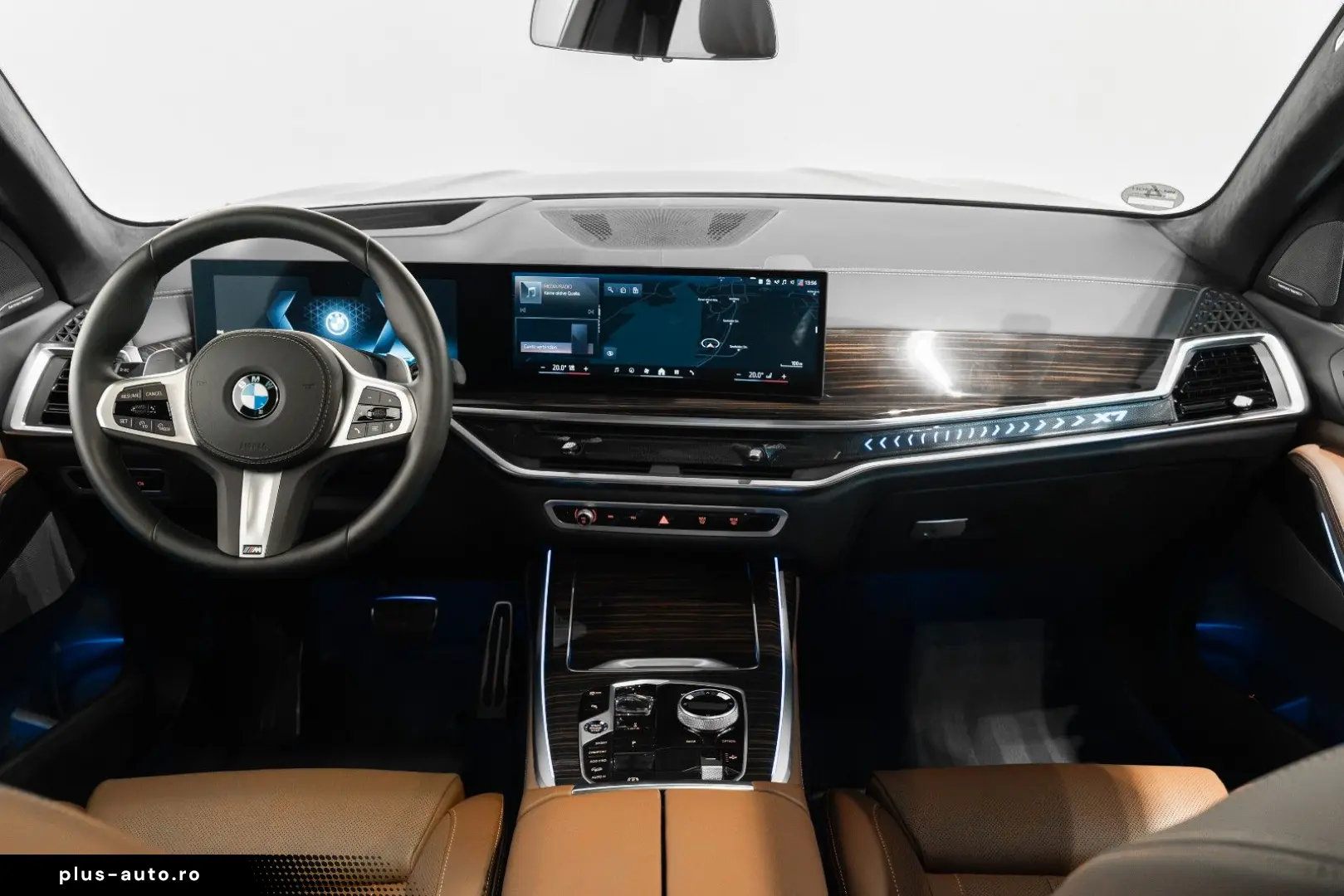 BMW X7 xDrive40i M Sport Pro Sky Massage 22