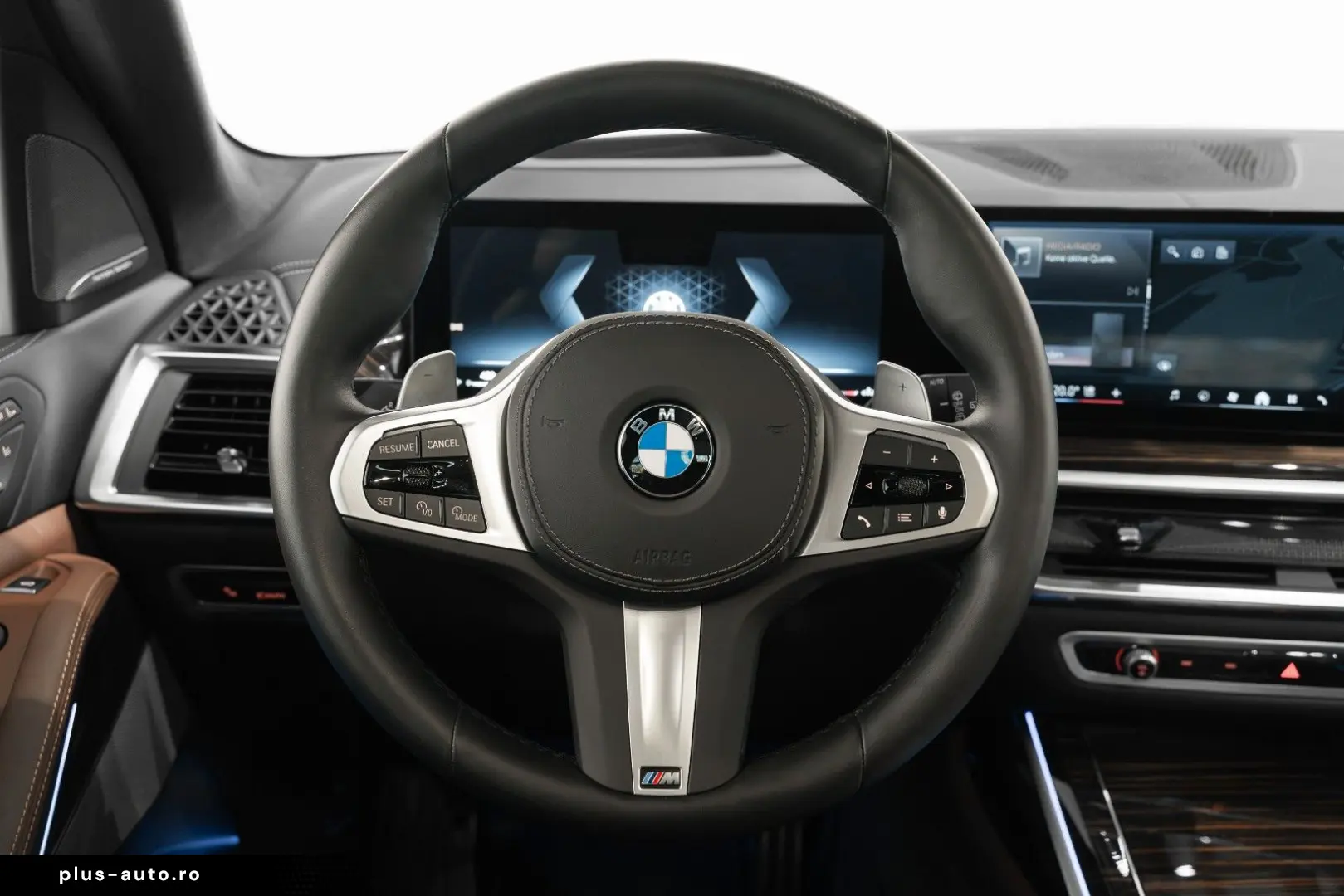 BMW X7 xDrive40i M Sport Pro Sky Massage 22