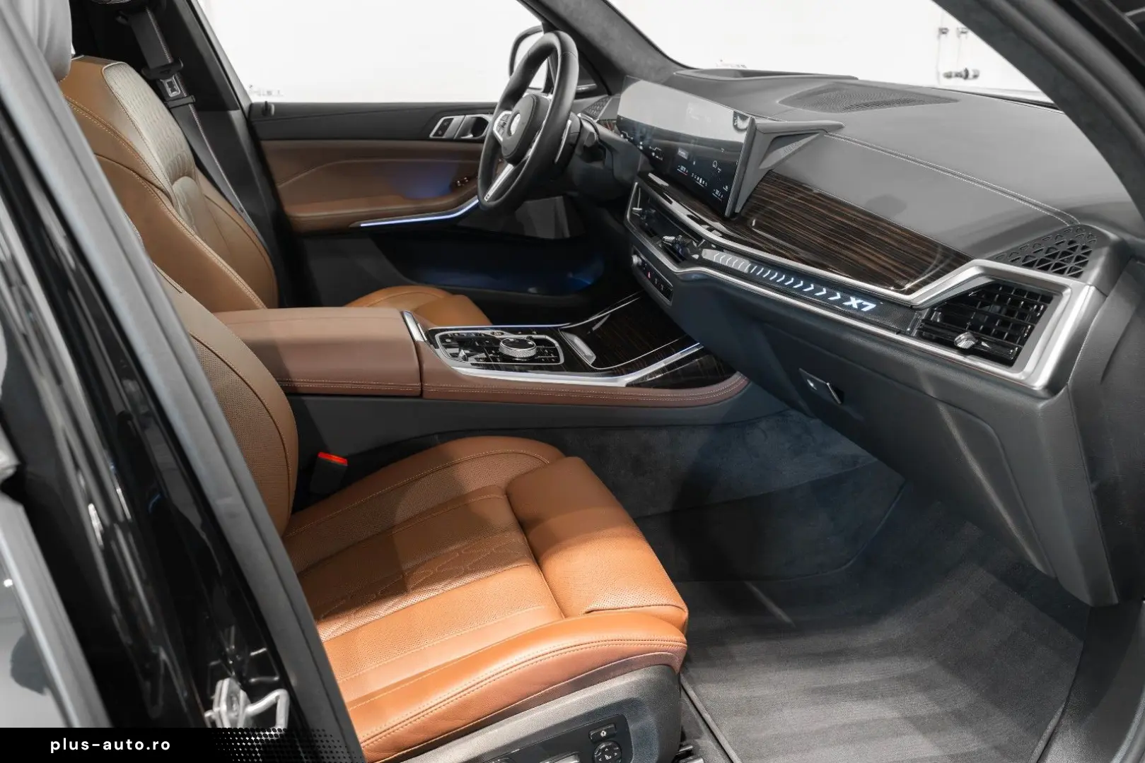 BMW X7 xDrive40i M Sport Pro Sky Massage 22