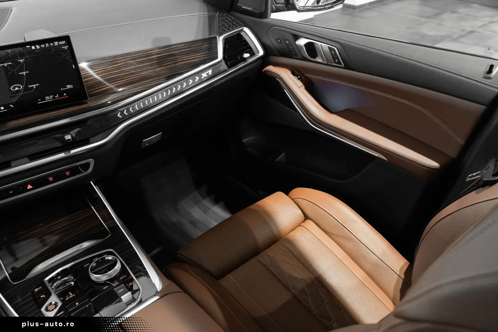 BMW X7 xDrive40i M Sport Pro Sky Massage 22