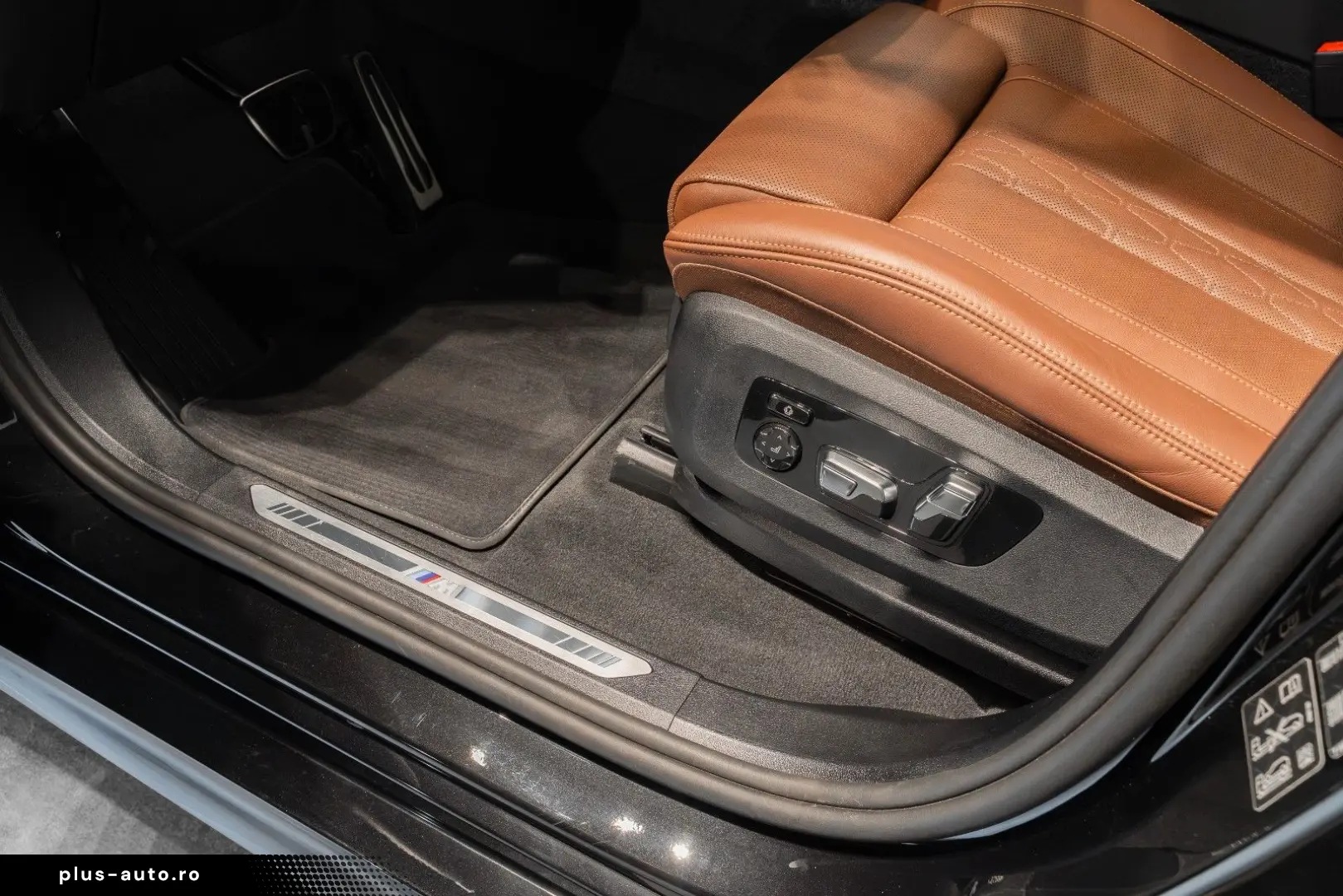 BMW X7 xDrive40i M Sport Pro Sky Massage 22