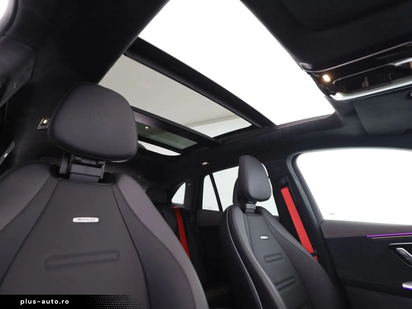 MERCEDES-BENZ EQE 53 AMG 4Matic  SUV_Hyperscreen_HUD