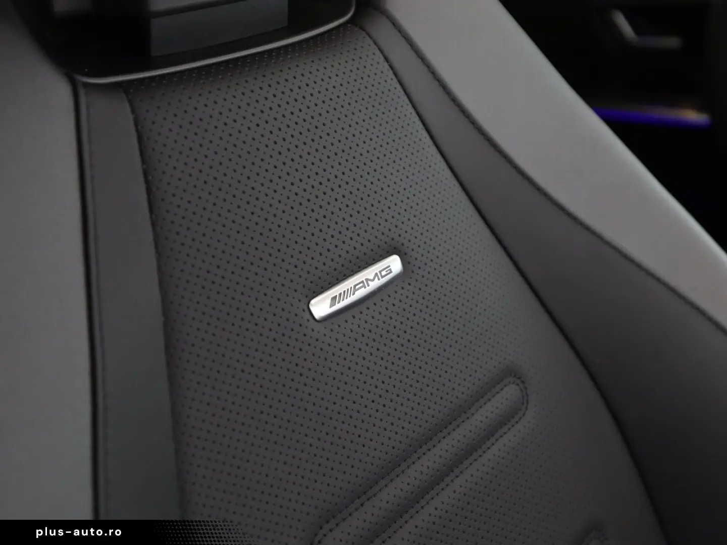 MERCEDES-BENZ EQE 53 AMG 4Matic  SUV_Hyperscreen_HUD