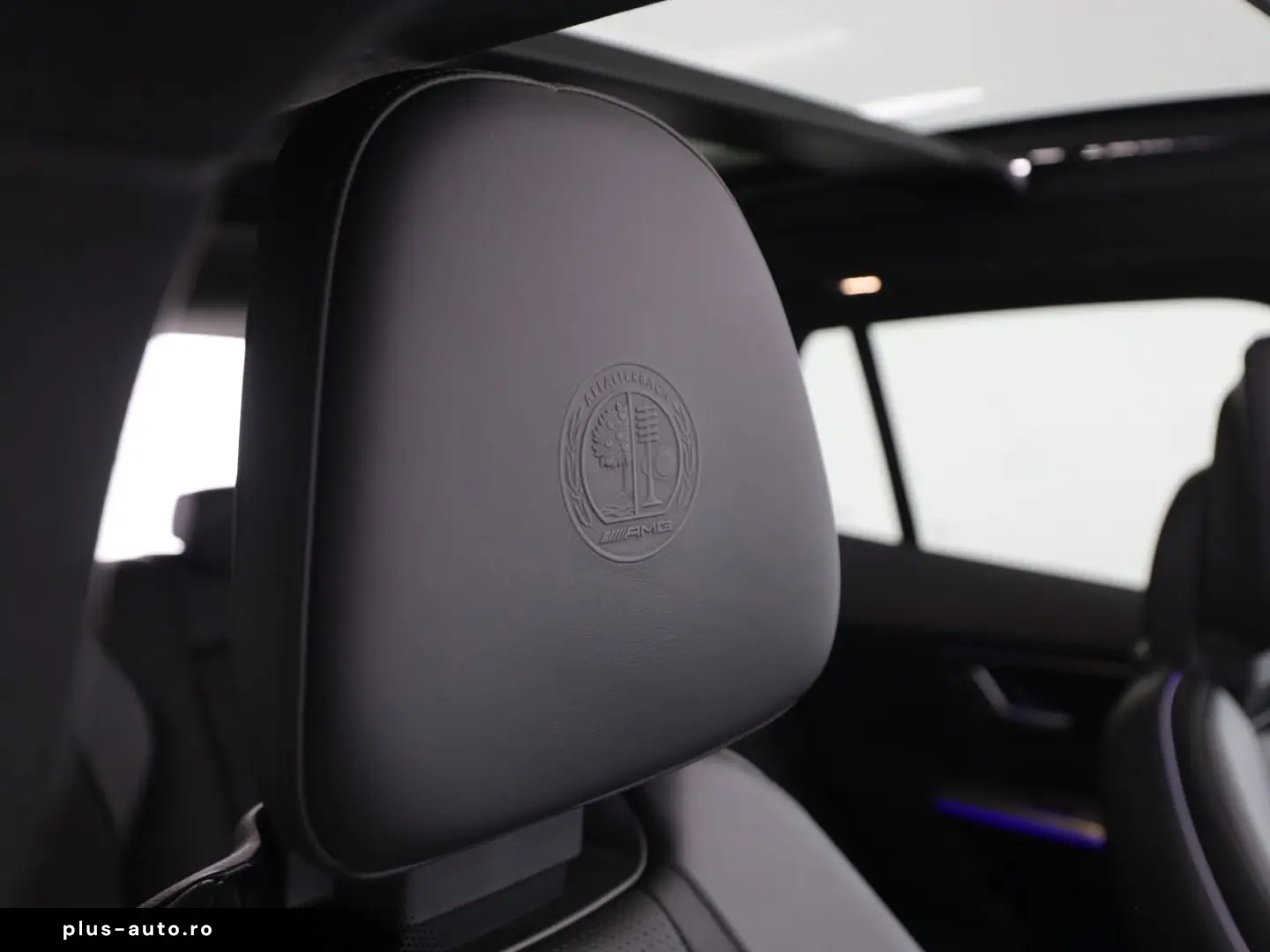 MERCEDES-BENZ EQE 53 AMG 4Matic  SUV_Hyperscreen_HUD