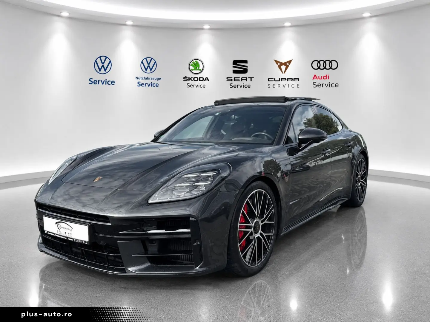 PORSCHE Panamera TURBO_SPORTDESIGN_PANO_HUD