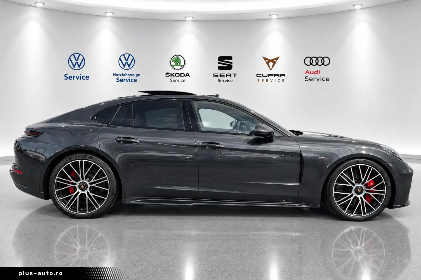 PORSCHE Panamera TURBO_SPORTDESIGN_PANO_HUD