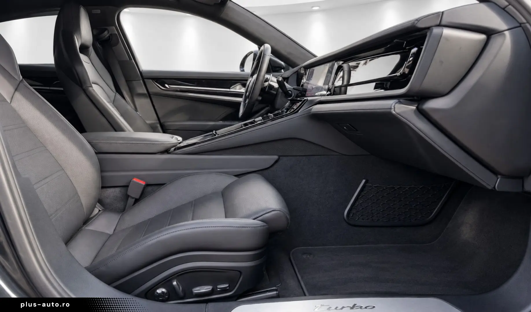 PORSCHE Panamera TURBO_SPORTDESIGN_PANO_HUD