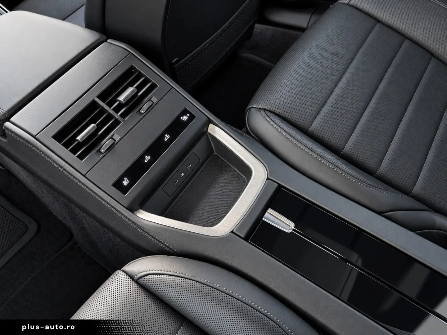 PORSCHE Panamera TURBO_SPORTDESIGN_PANO_HUD