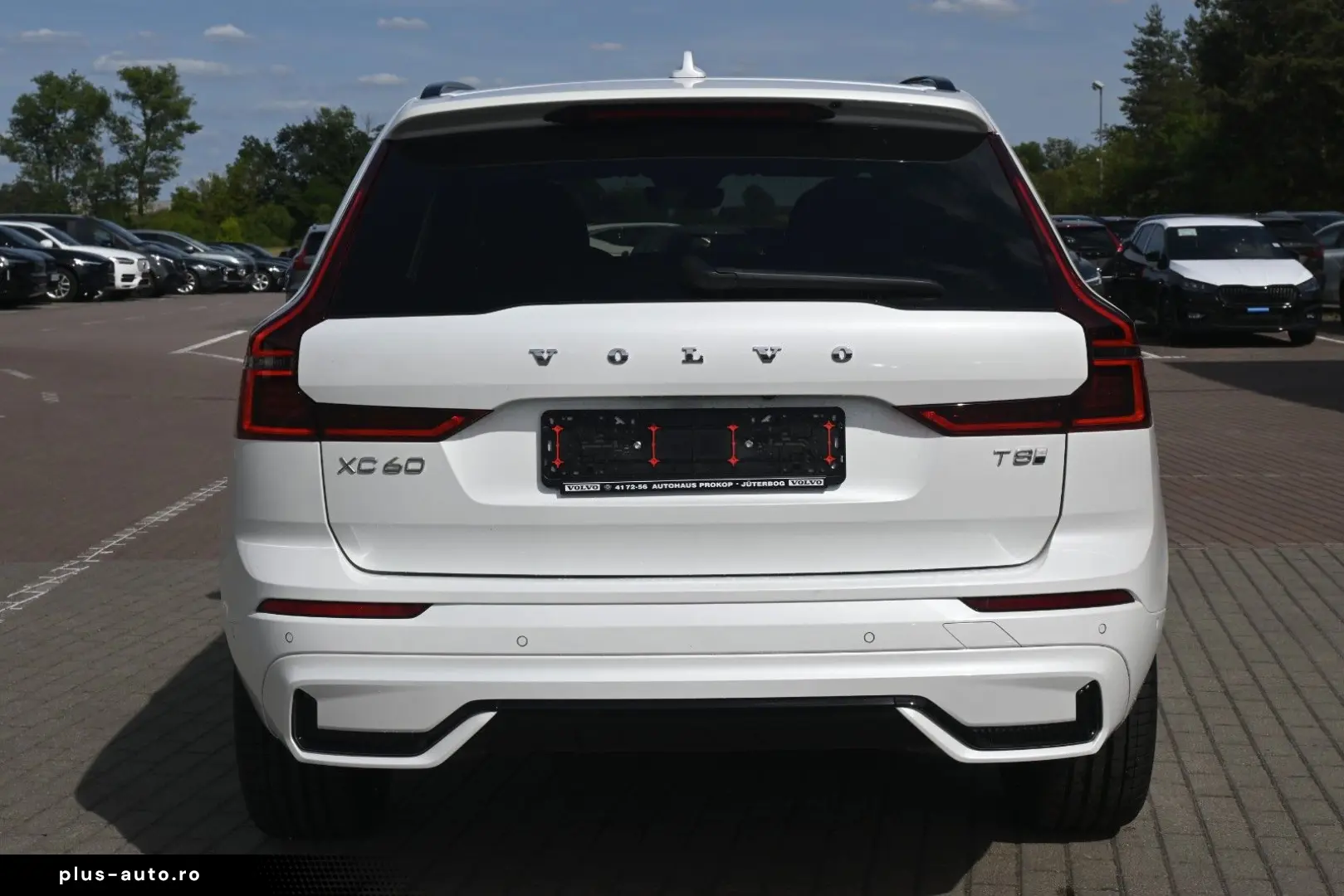VOLVO XC60 T8 RC AWD Ultra Dark 360 B&W FACELIFT