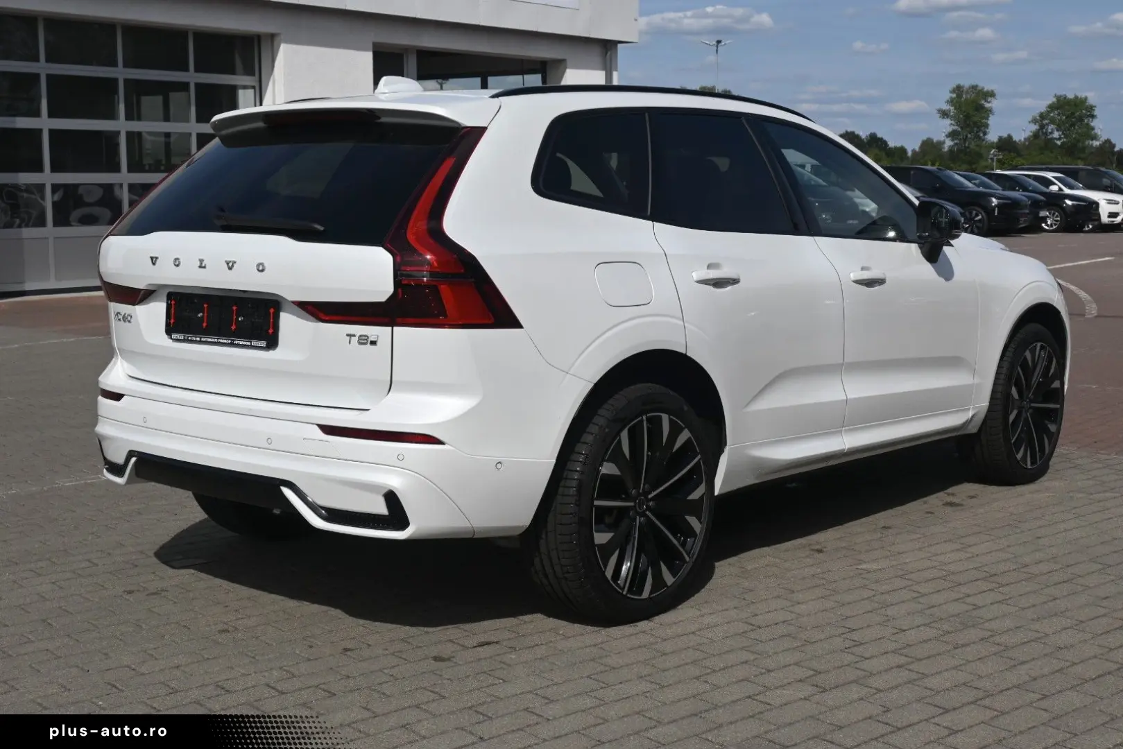 VOLVO XC60 T8 RC AWD Ultra Dark 360 B&W FACELIFT