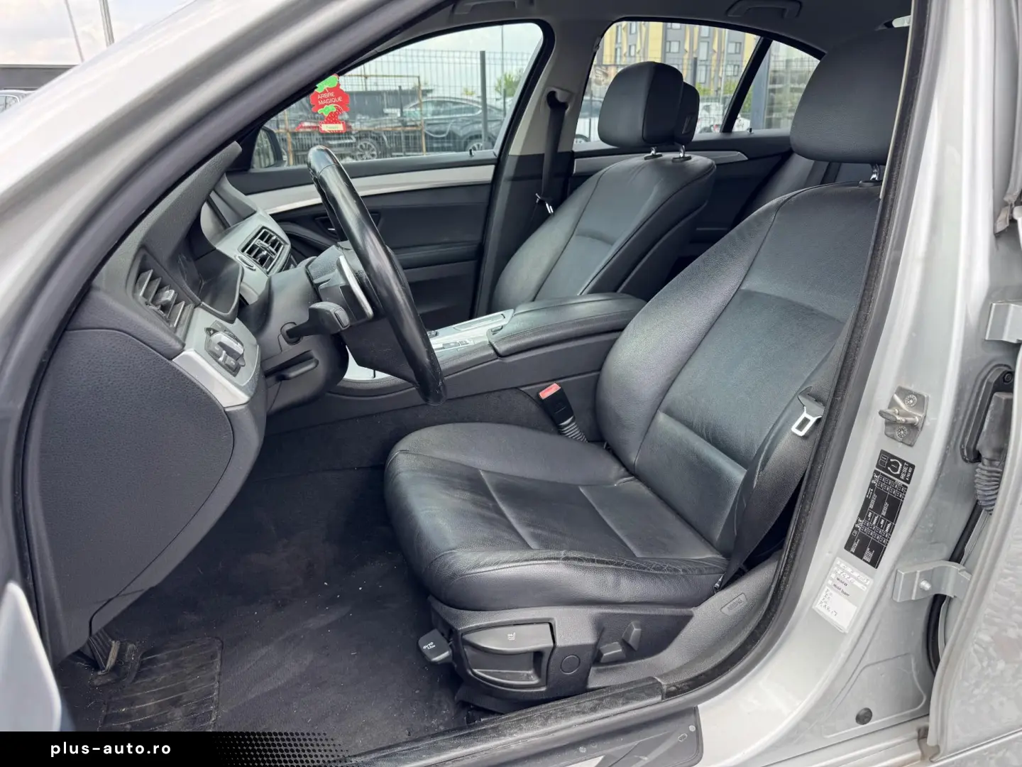 BMW Seria 5 520d F10 Steptronic