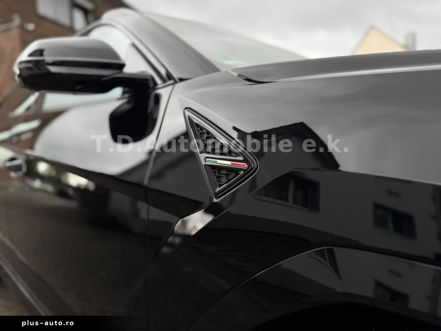LAMBORGHINI Urus 4.0 V8 PHEV SE