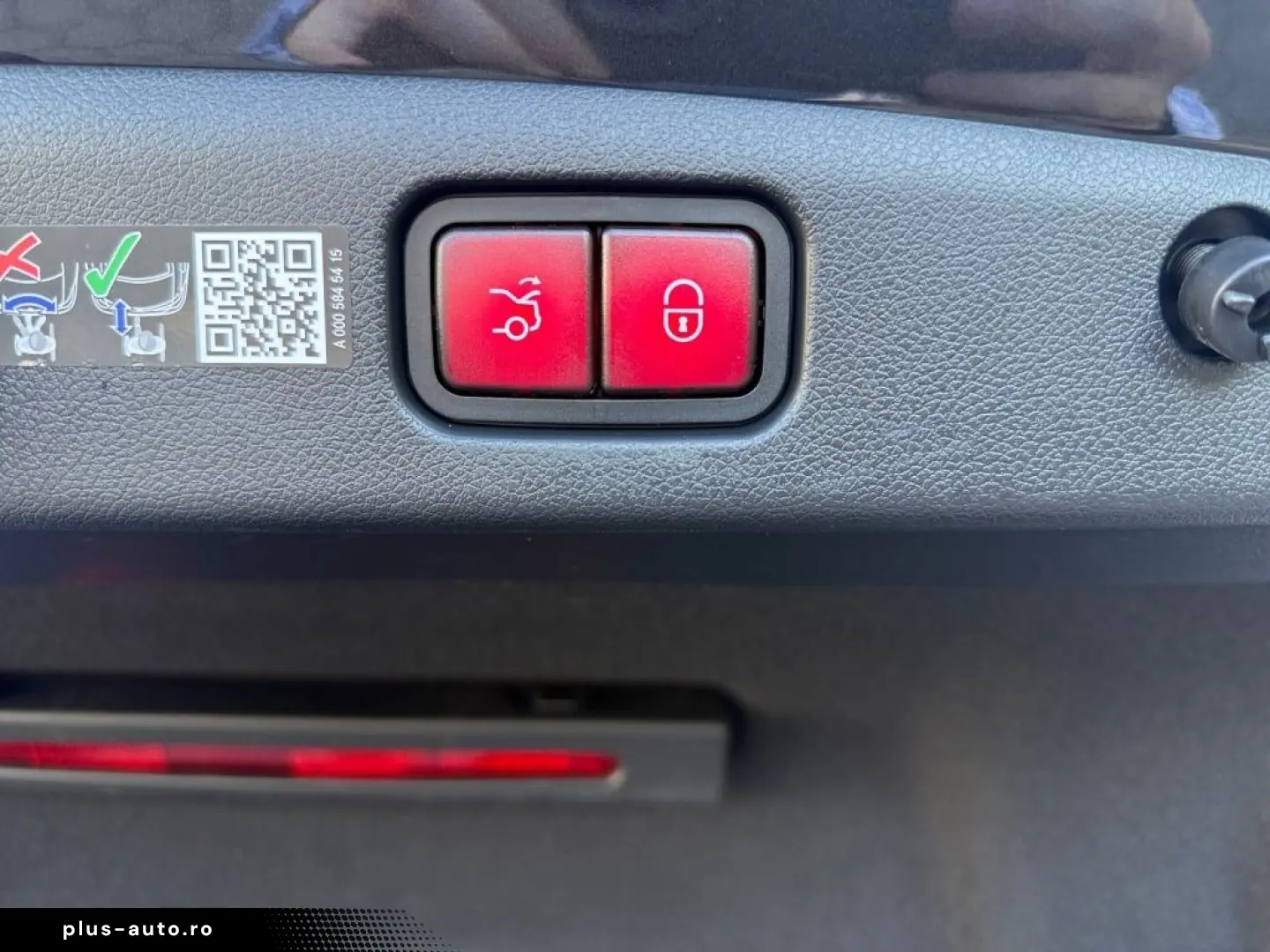 MERCEDES-BENZ E 400 e 4M AMG PANO LEDER BURMESTER4D &hellip;
