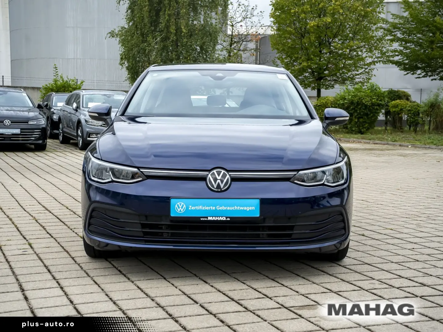 VW Golf VIII Life 2.0 TDI LED Navi ParkPilot App DS