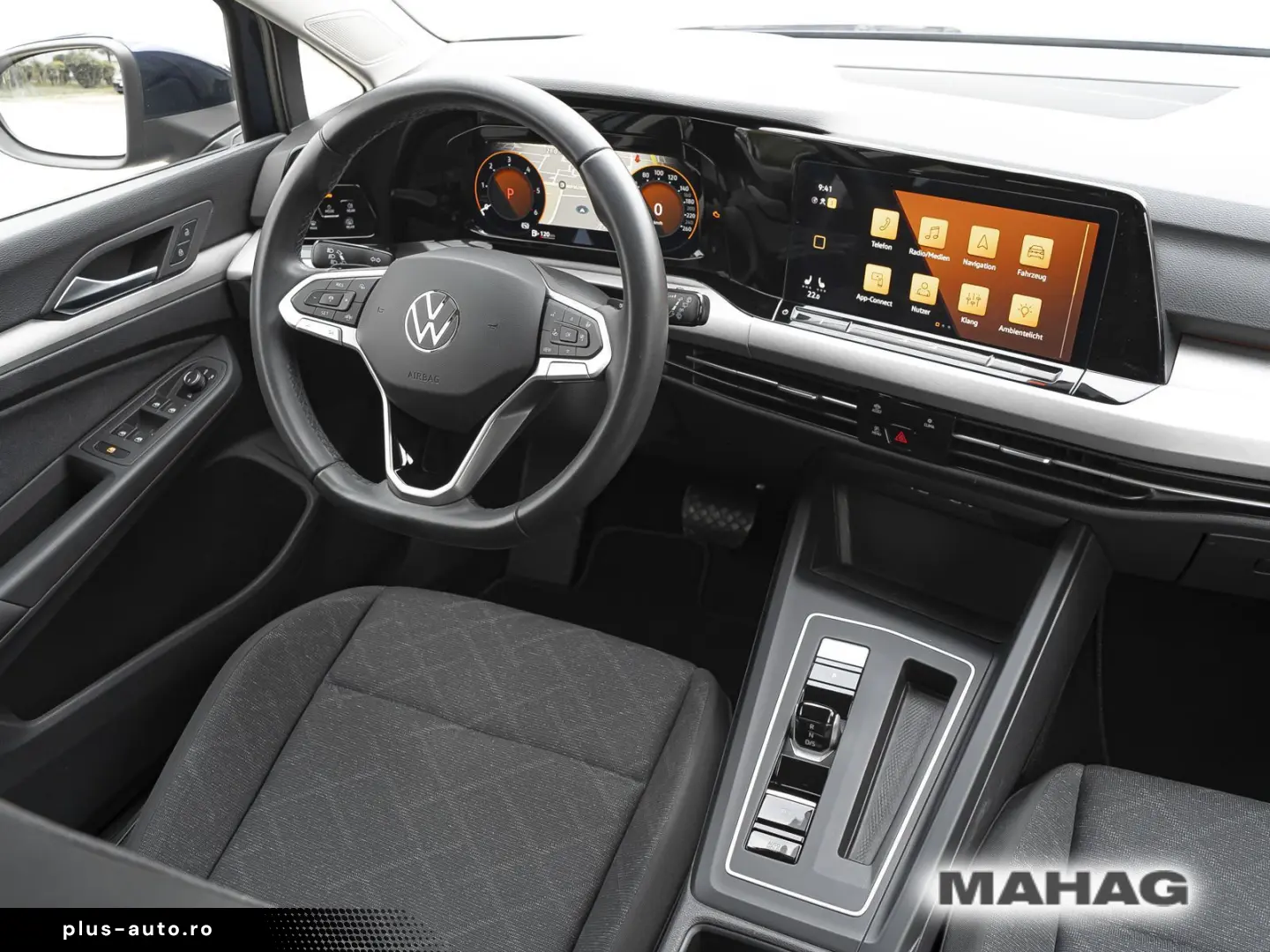 VW Golf VIII Life 2.0 TDI LED Navi ParkPilot App DS
