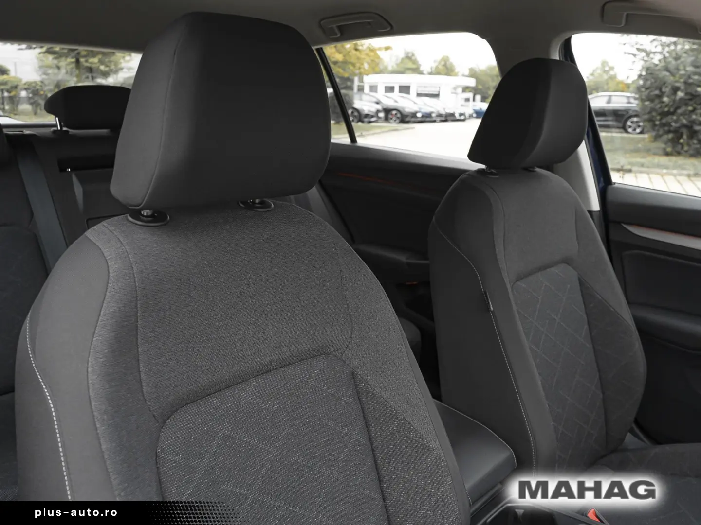 VW Golf VIII Life 2.0 TDI LED Navi ParkPilot App DS
