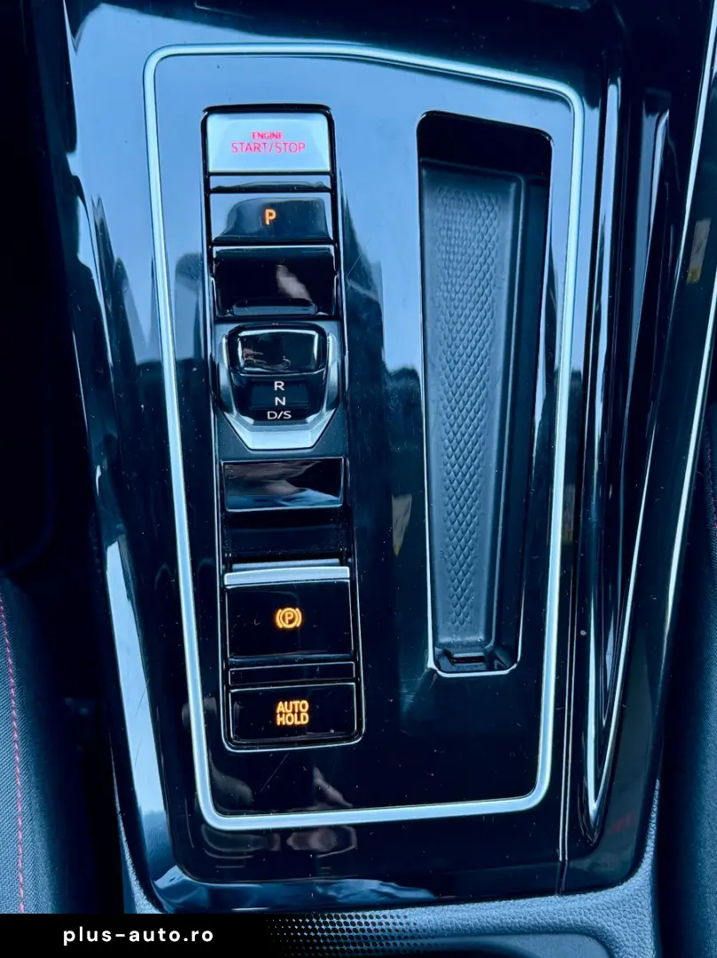 VW Golf VIII GTI DSG LED Navi DAB 19  Sound-System