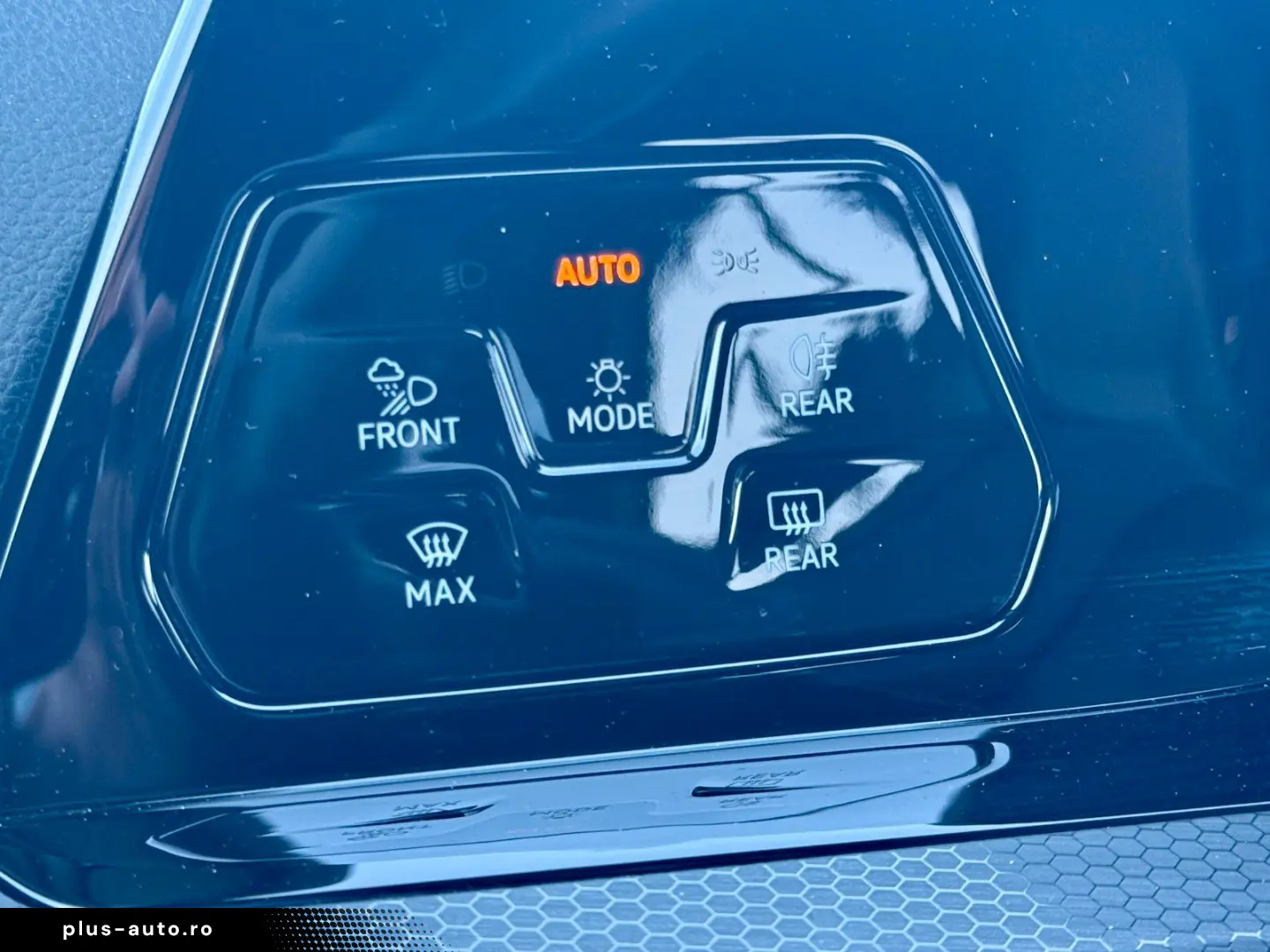 VW Golf VIII GTI DSG LED Navi DAB 19  Sound-System