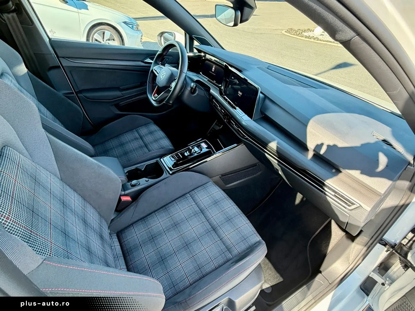 VW Golf VIII GTI DSG LED Navi DAB 19  Sound-System